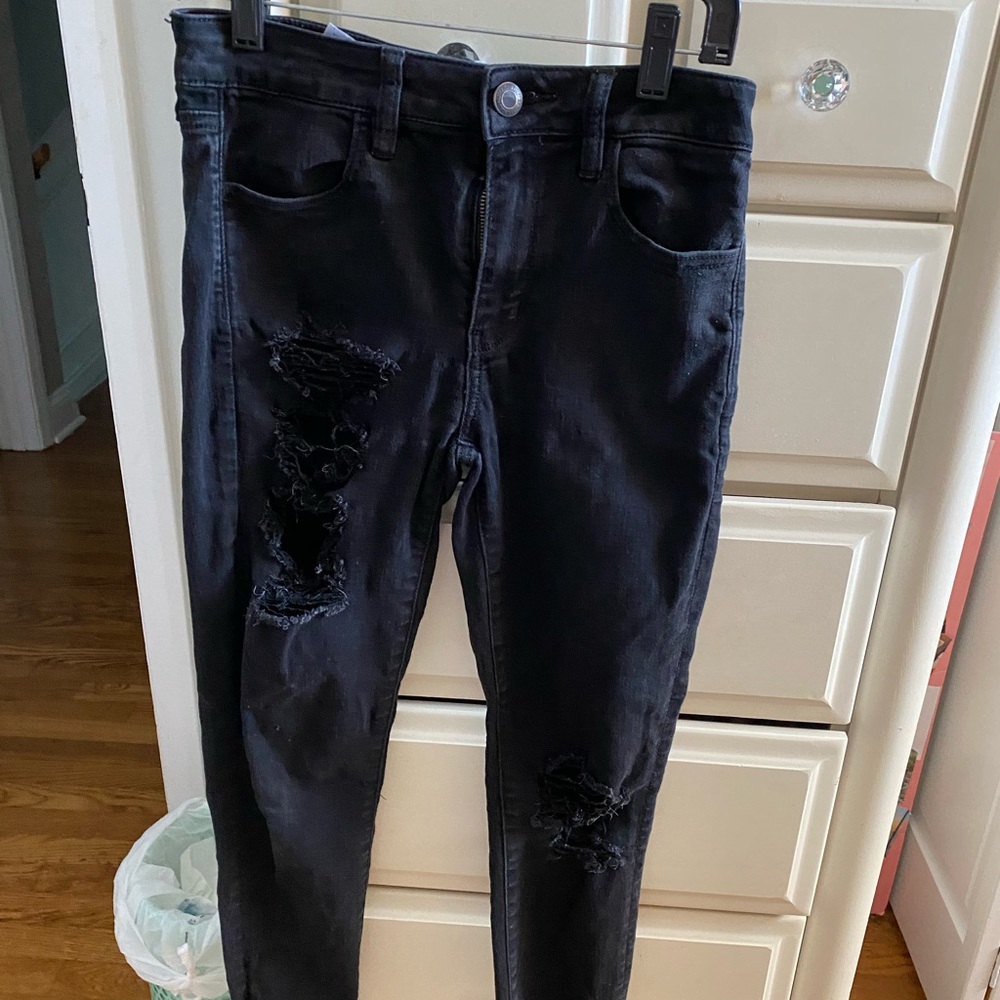 black ripped skinny jeans